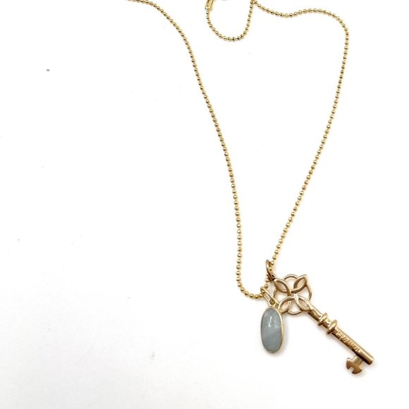 Stella & Dot Key Charm Long Necklace - 7943 - Picture 1 of 2